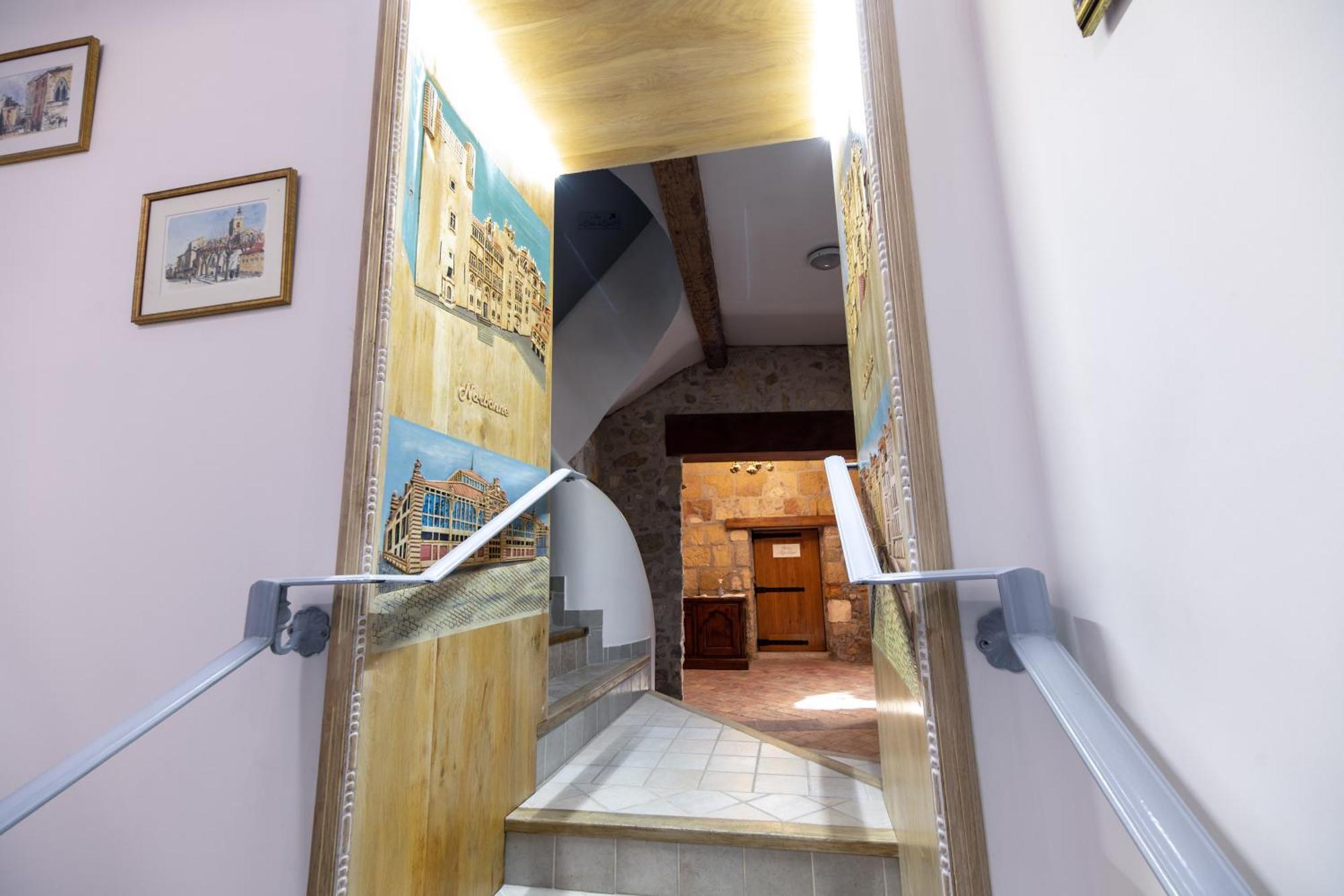Chambre Familiale Du Couvent นาร์บอนน์ ภายนอก รูปภาพ